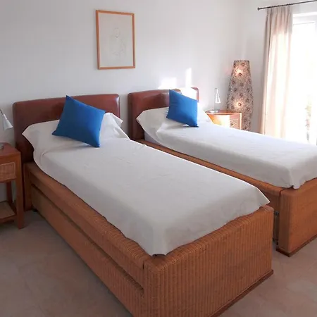 Can Descans Bed & Breakfast Cas Concos
